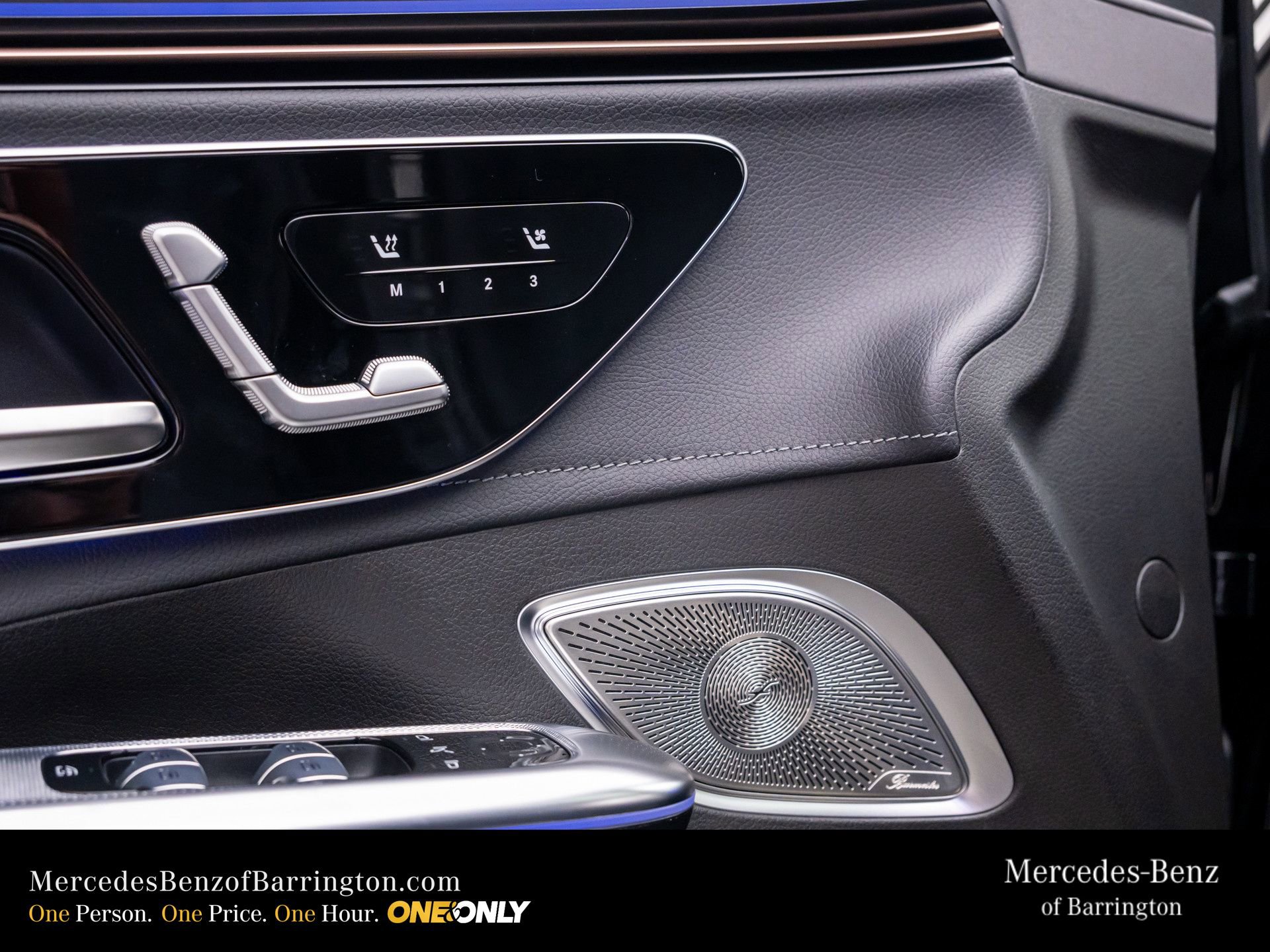 New 2026 Mercedes-Benz EQE 320 4MATIC SUV image 16