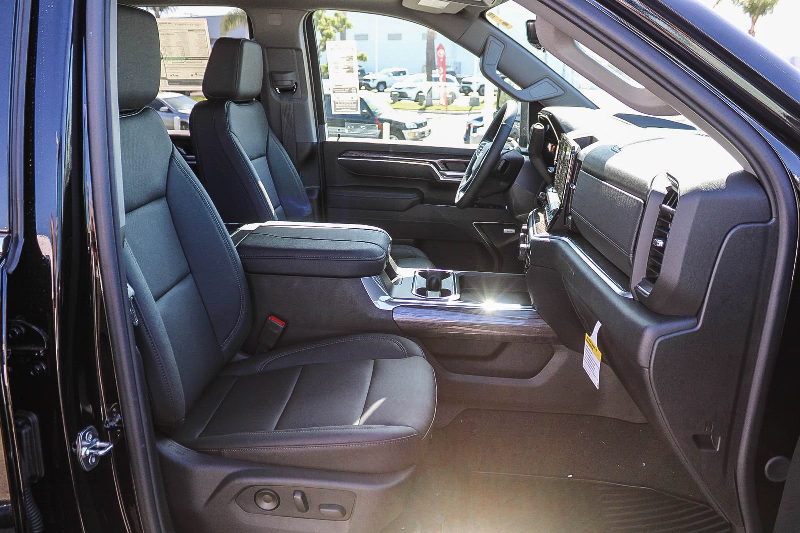 New 2026 Chevrolet Silverado 2500 LTZ w/ LTZ Plus Package AWD/4WD image 16