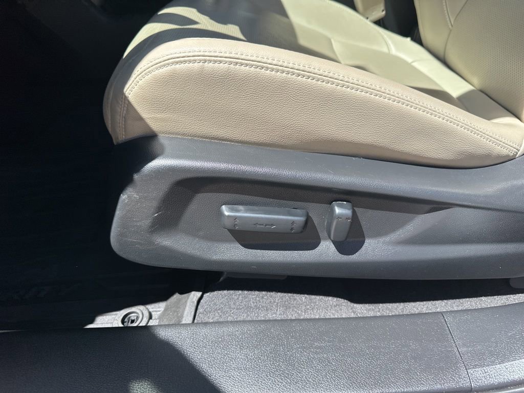 Used 2018 Honda Clarity Touring image 13