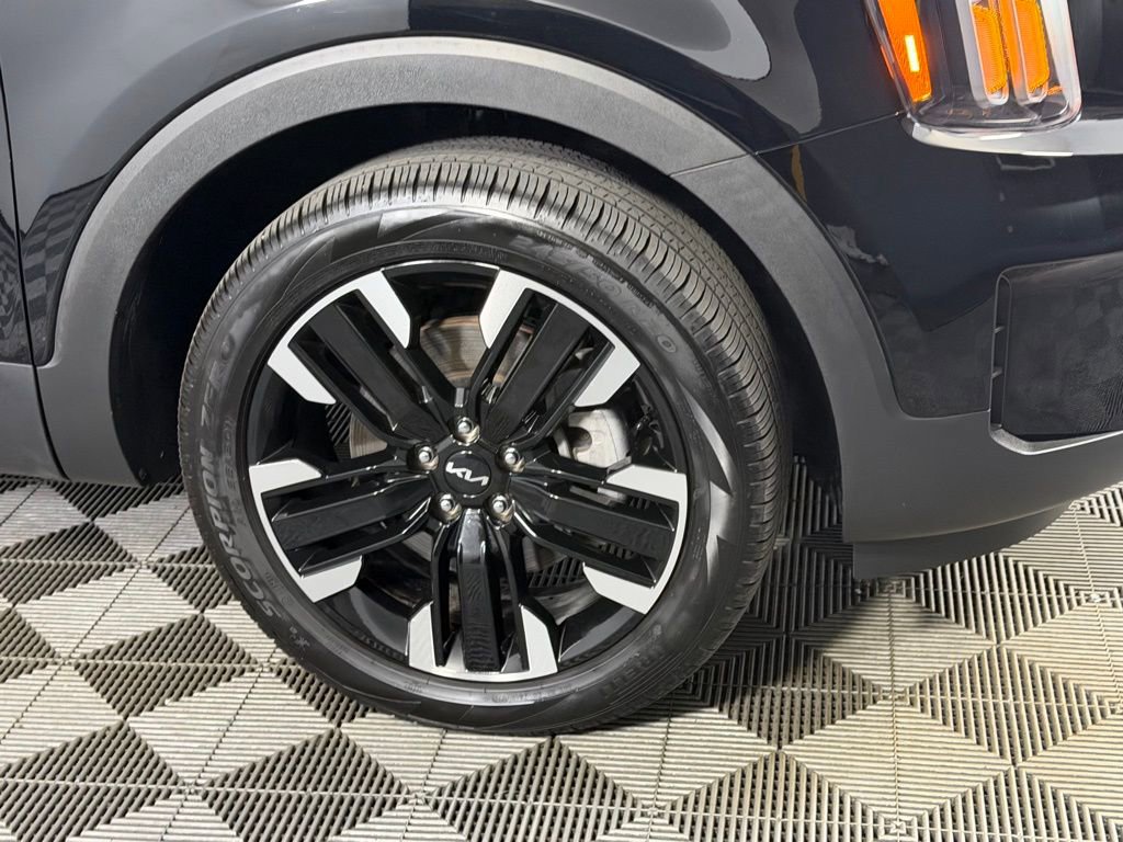 Used 2024 Kia Telluride SX image 12