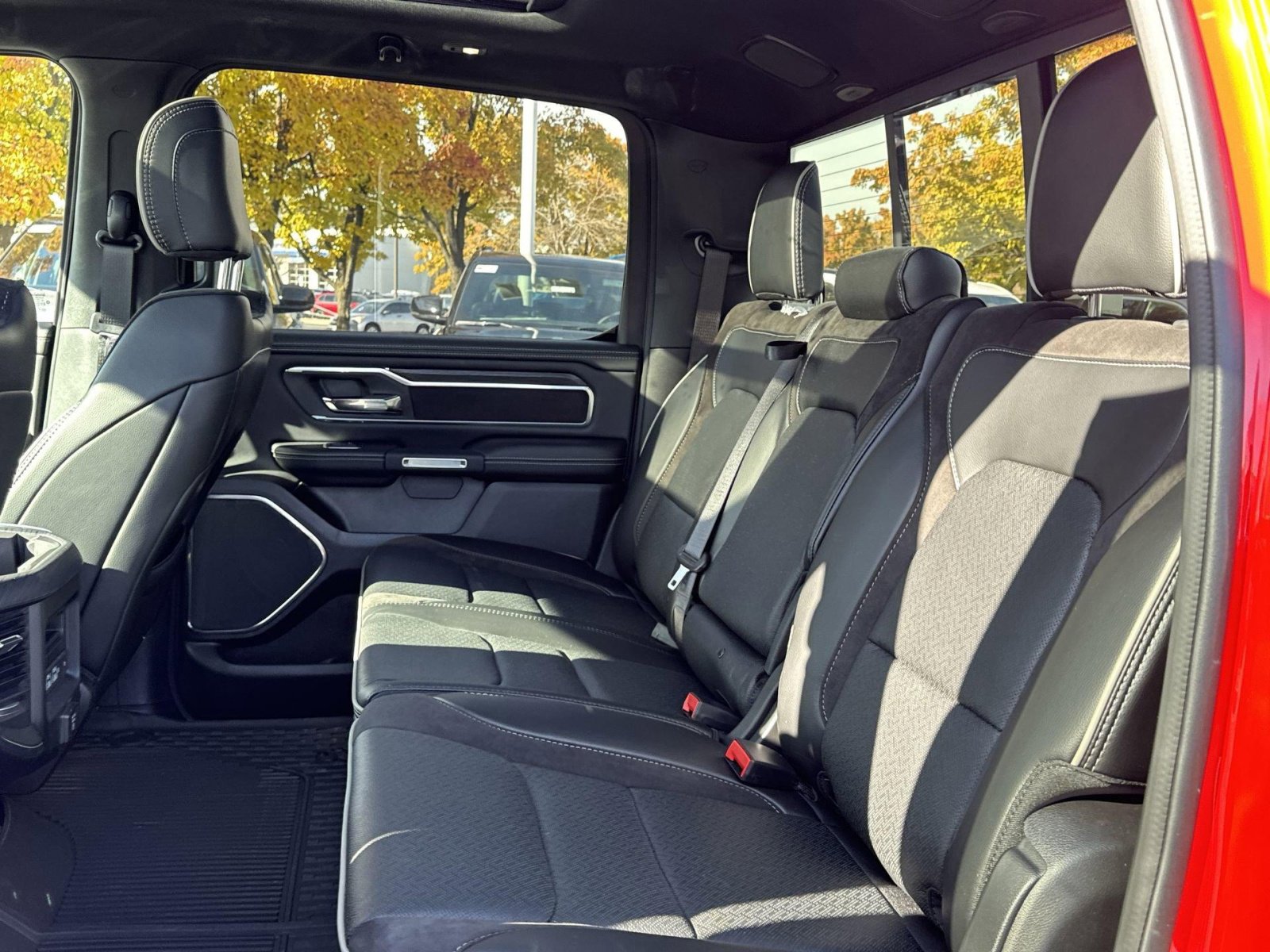 New 2024 RAM 1500 Laramie image 32