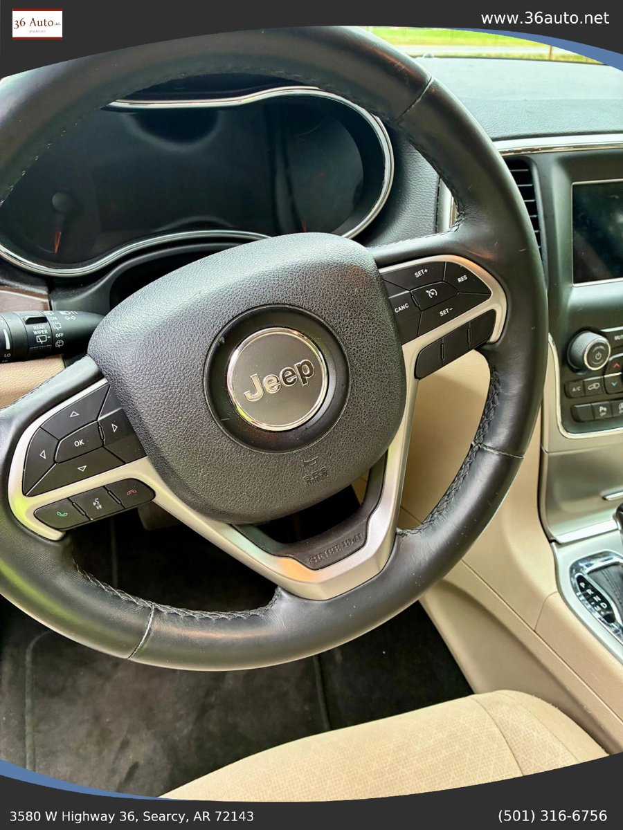 Used 2018 Jeep Grand Cherokee Laredo image 16