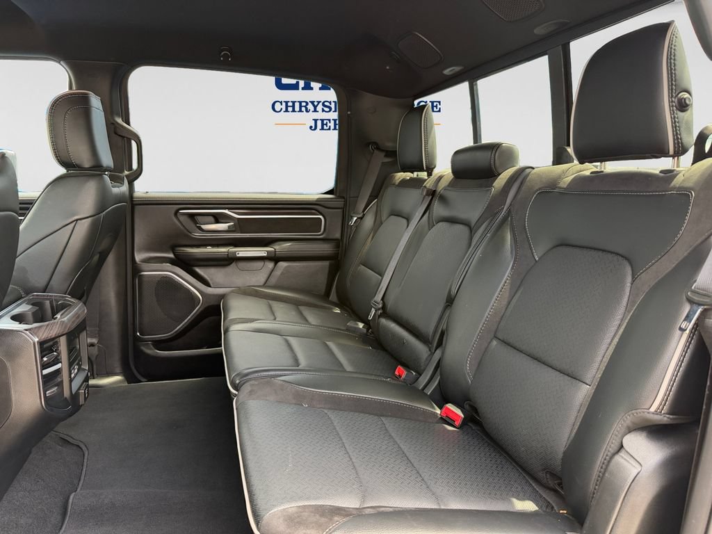 Used 2025 RAM 1500 Laramie AWD/4WD image 9