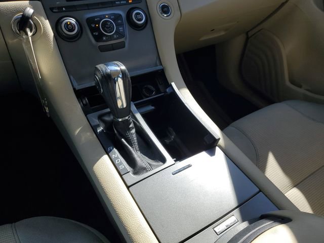 Used 2014 Ford Taurus SEL image 25