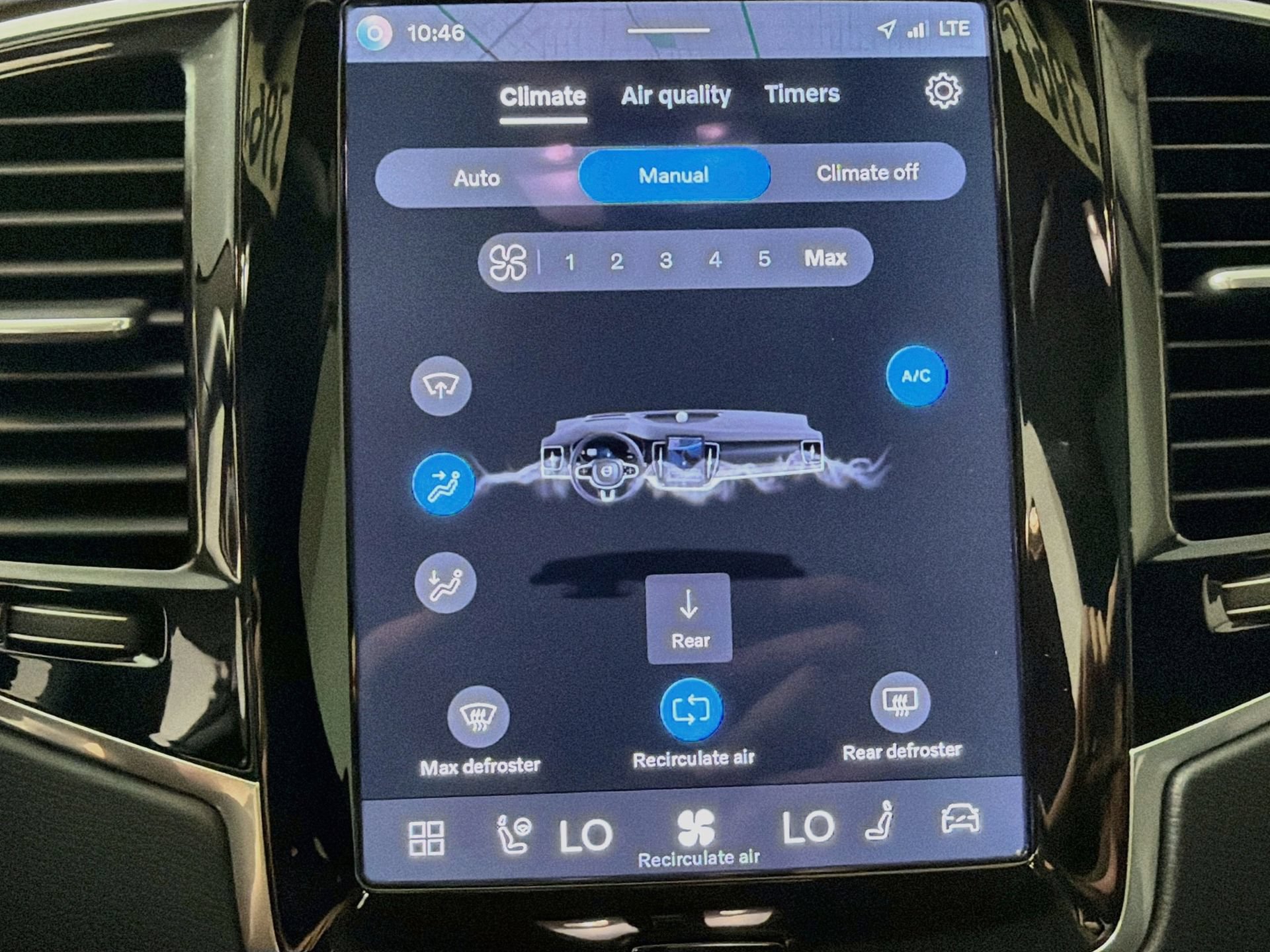 Certified 2024 Volvo XC90 B5 Plus AWD/4WD image 16