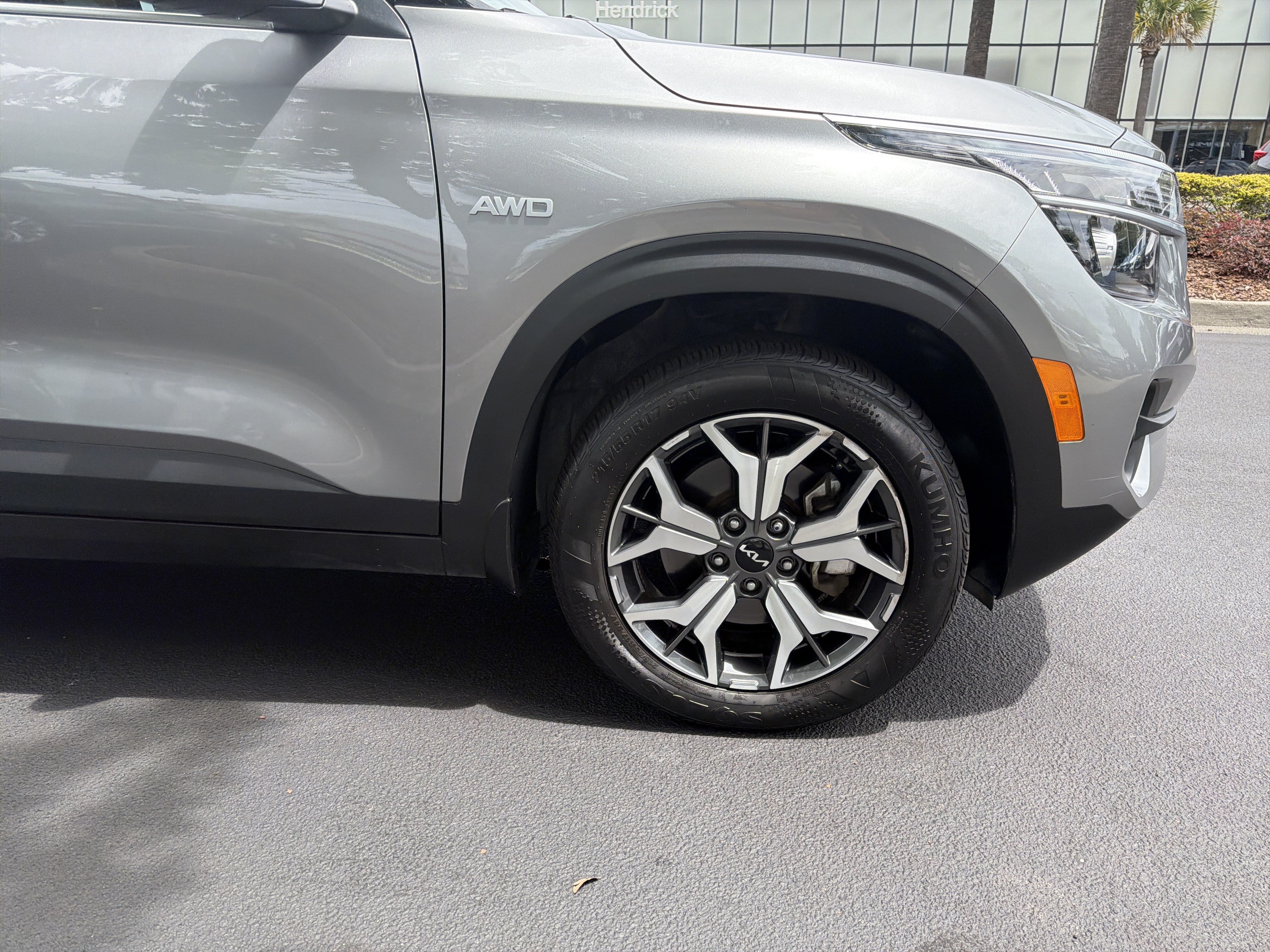 Used 2023 Kia Seltos EX AWD/4WD image 13