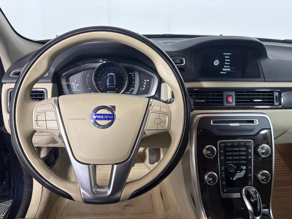 Used 2016 Volvo XC70 T5 Premier w/ Proximity Package AWD/4WD image 16