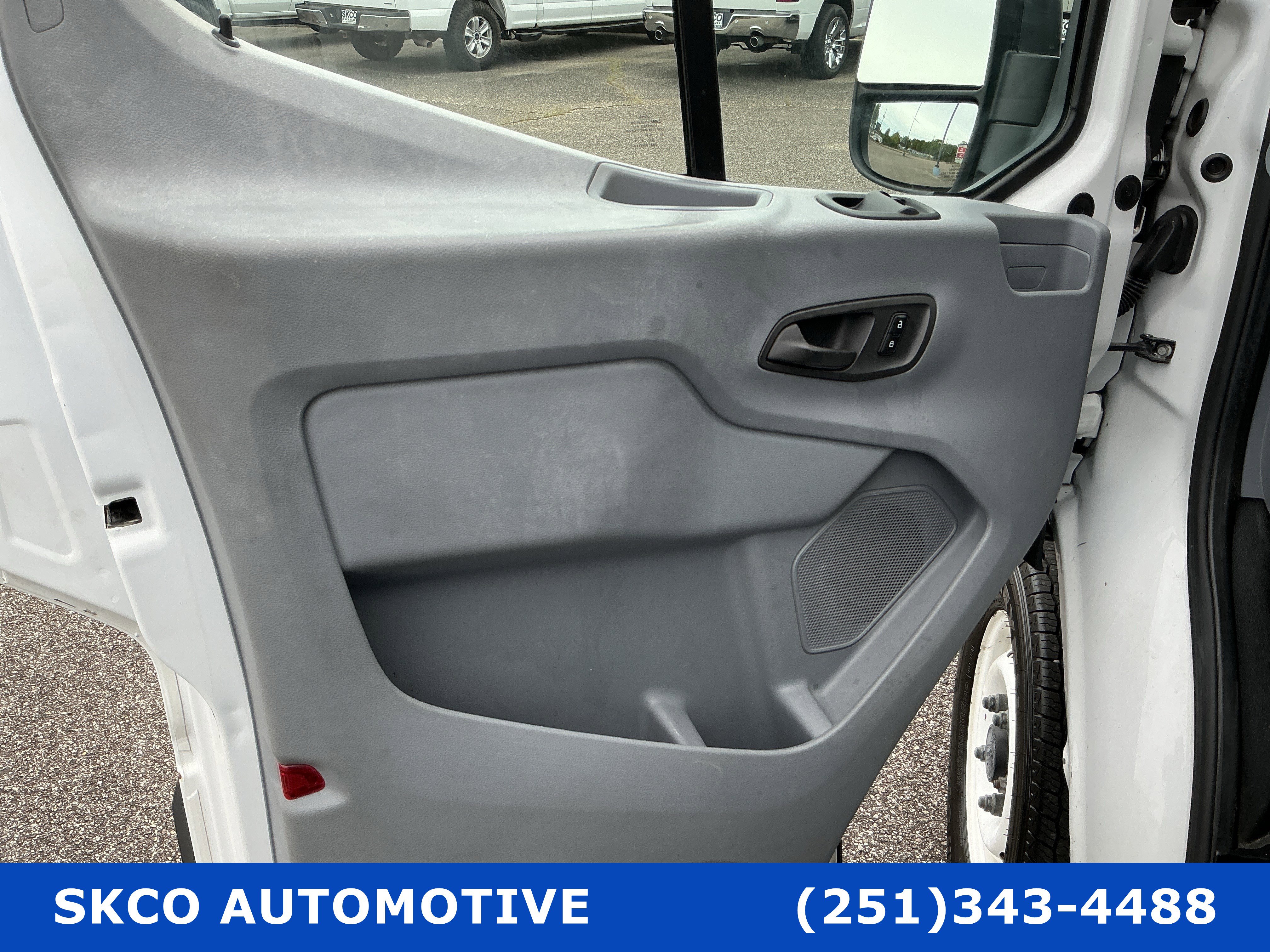 Used 2018 Ford Transit 150 148 Medium Roof image 12
