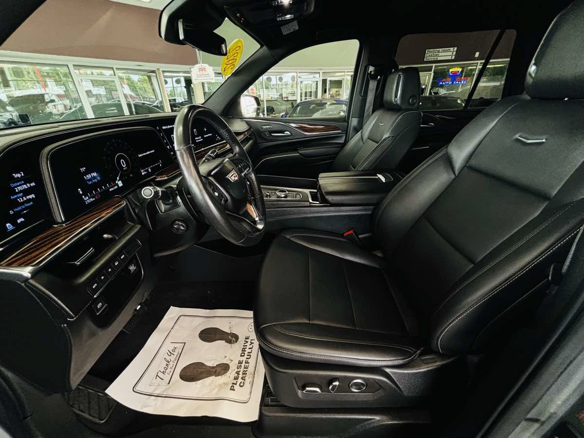 Used 2022 Cadillac Escalade Luxury AWD/4WD image 29