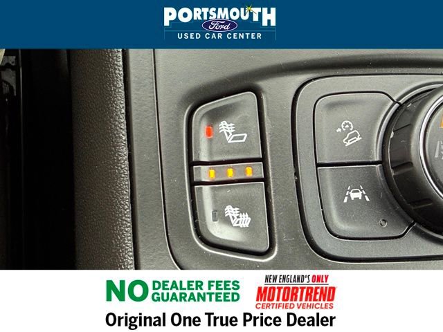Used 2022 GMC Terrain SLE w/ Driver Convenience Package image 11