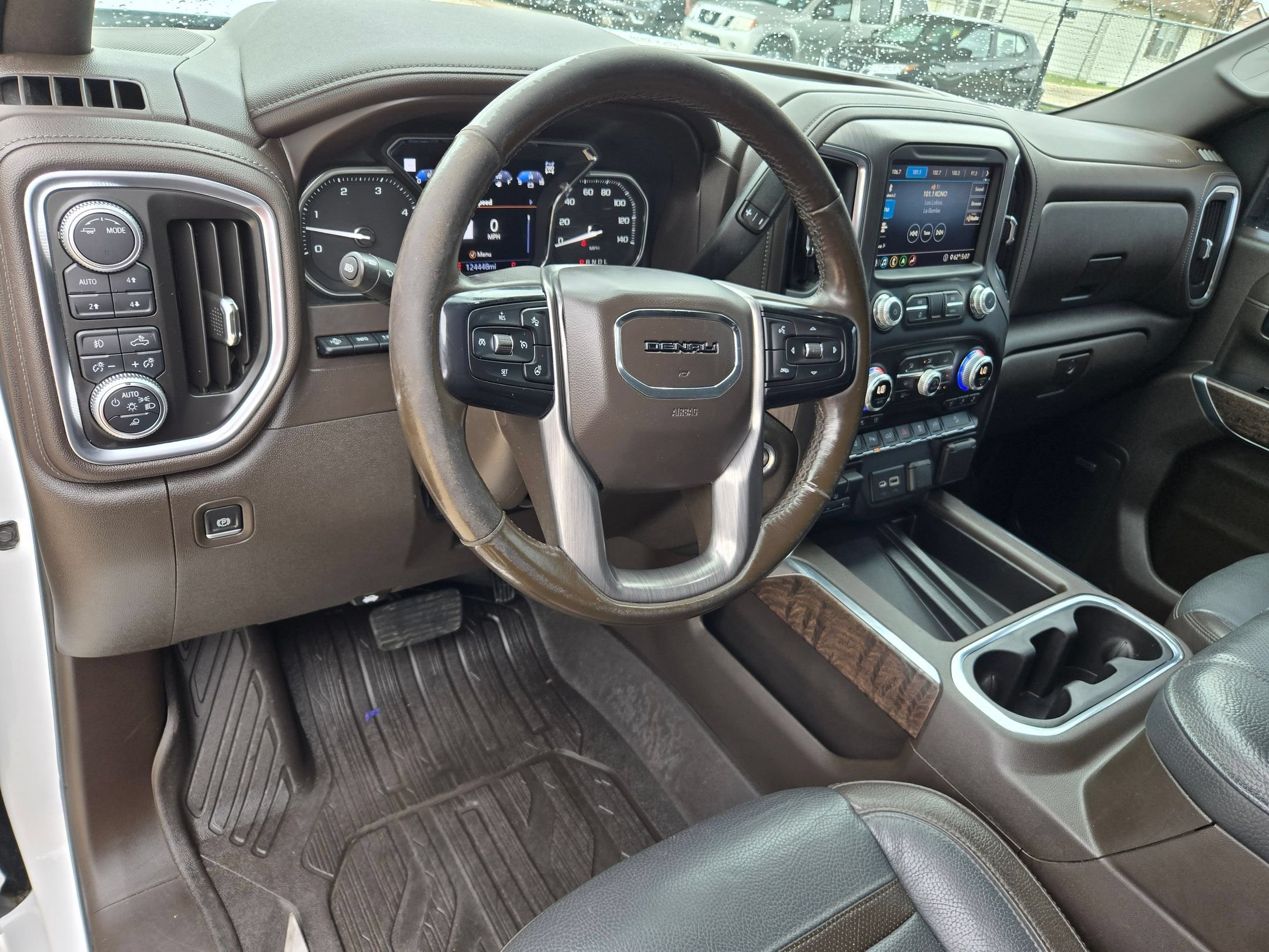 Certified 2020 GMC Sierra 2500 Denali w/ Denali Ultimate Package AWD/4WD image 10