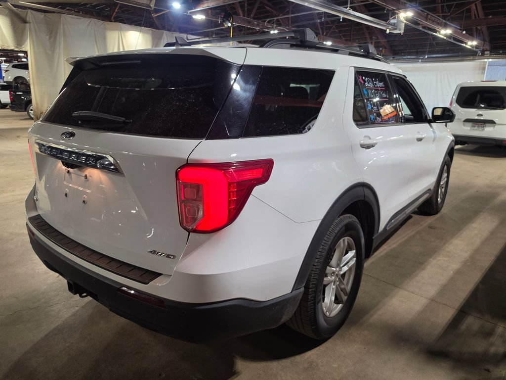 Used 2021 Ford Explorer XLT w/ Class III Trailer Tow Package AWD/4WD image 2