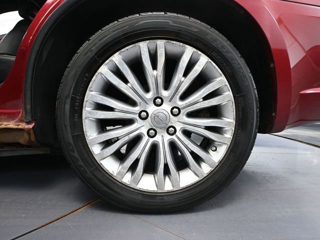 Used 2012 Chrysler 200 Limited FWD image 11