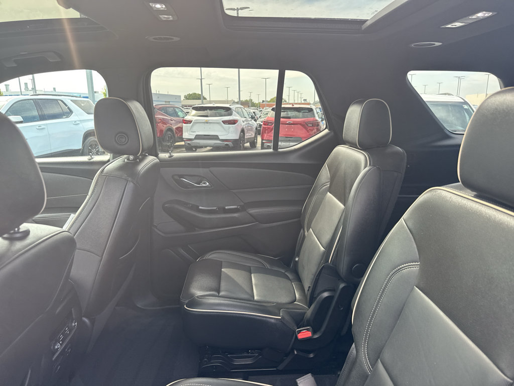 Certified 2022 Chevrolet Traverse Premier w/ Redline Edition AWD/4WD image 33