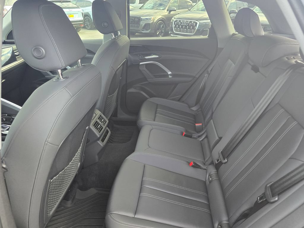 Used 2025 Audi Q5 Premium w/ Convenience Package AWD/4WD image 14