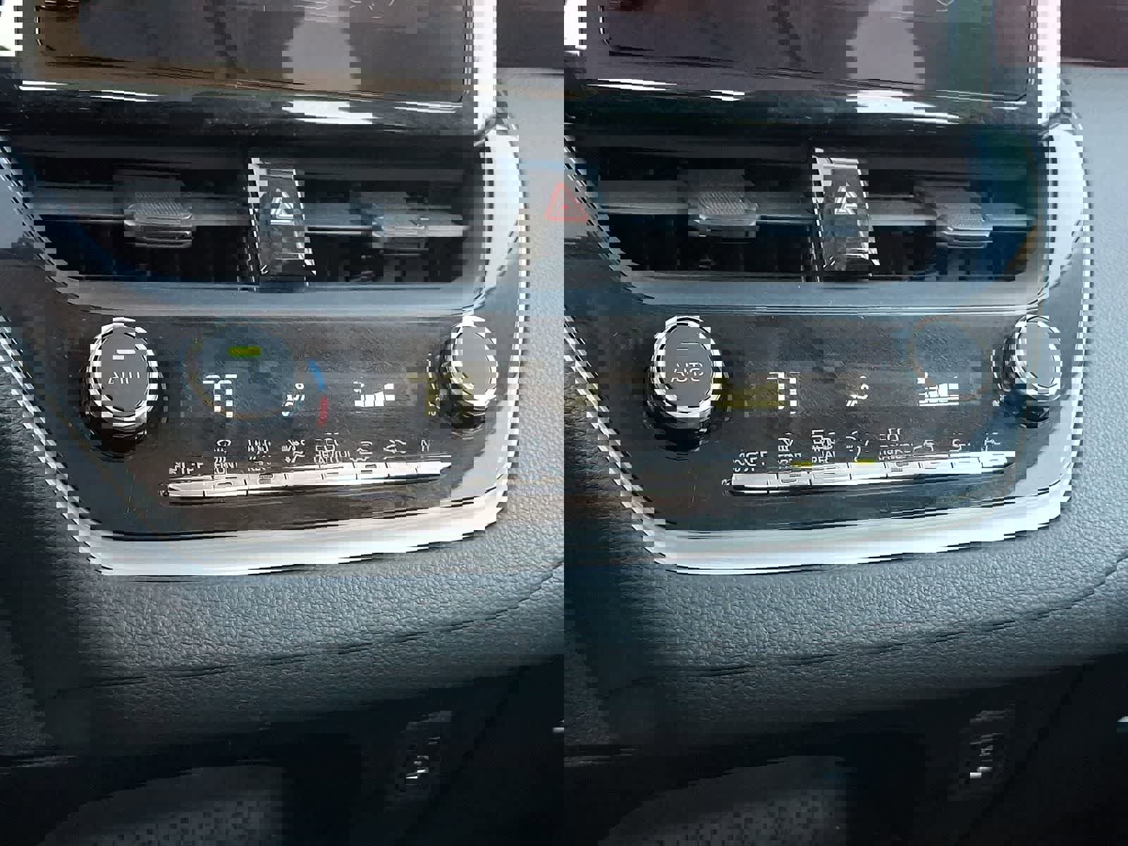 Certified 2023 Toyota Corolla LE w/ LE Convenience Package image 18