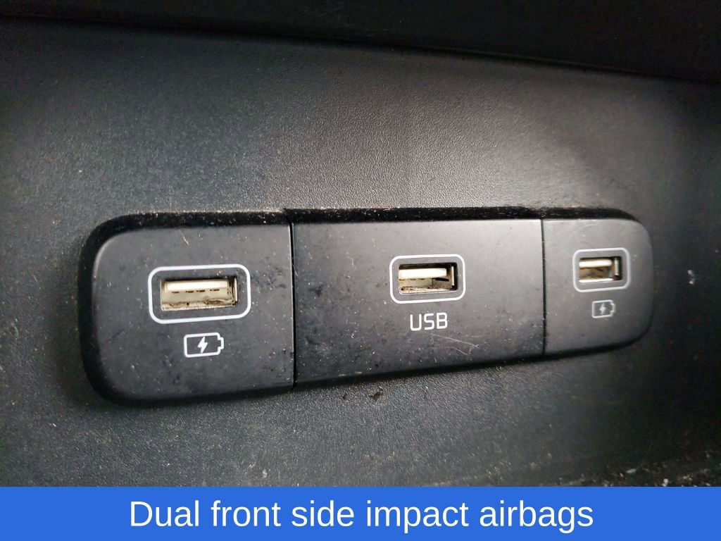 Used 2022 Kia Carnival LX image 23