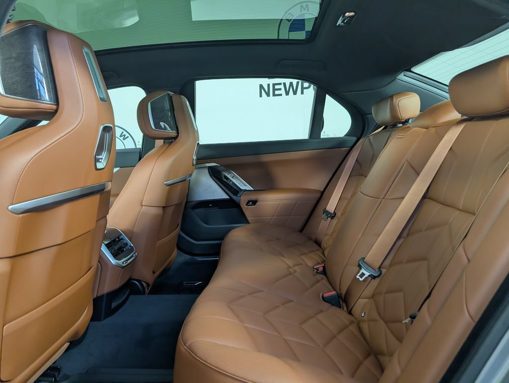 New 2026 BMW 740i xDrive AWD/4WD image 13