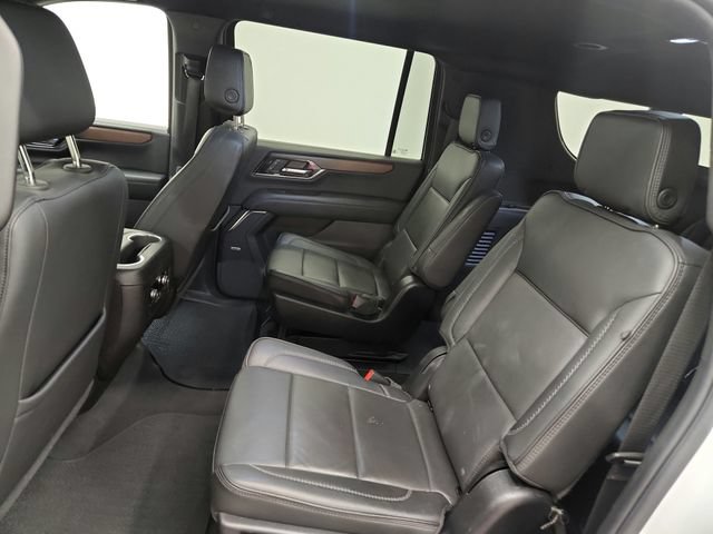 Used 2025 GMC Yukon XL Denali AWD/4WD image 23