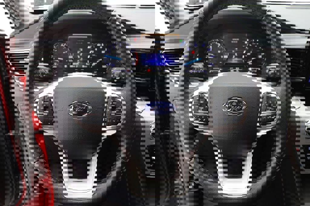 Used 2021 Ford Explorer XLT w/ Equipment Group 202A image 16