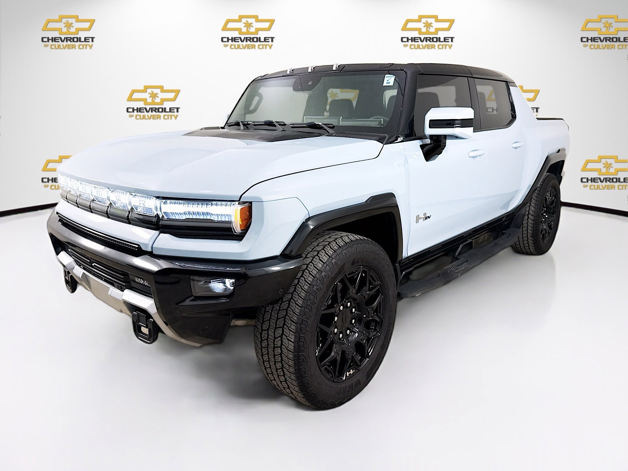 Used 2025 GMC Hummer EV 2X image 3