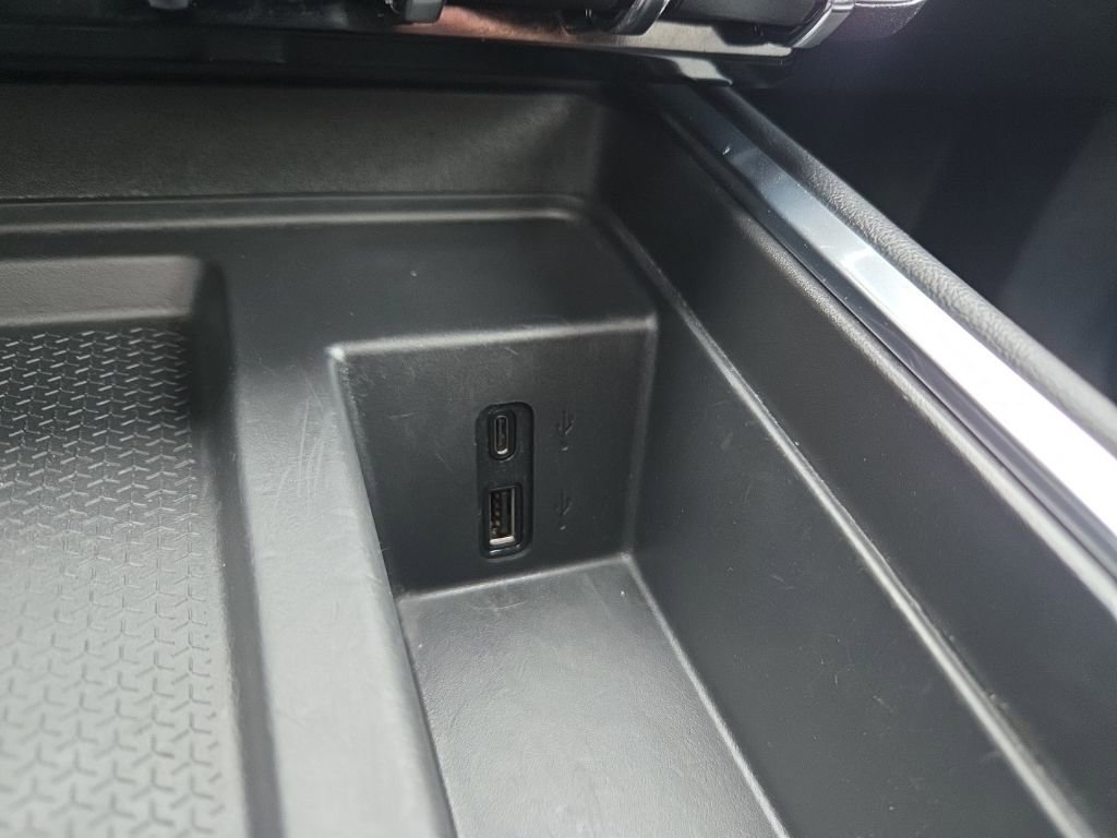 Certified 2025 GMC Acadia Elevation w/ Elevation Premium Package image 39