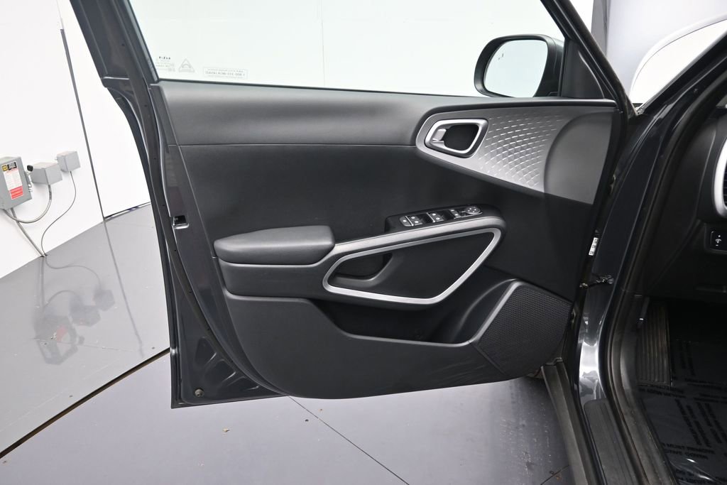 Certified 2024 Kia Soul LX w/ Option Group 015 FWD image 16