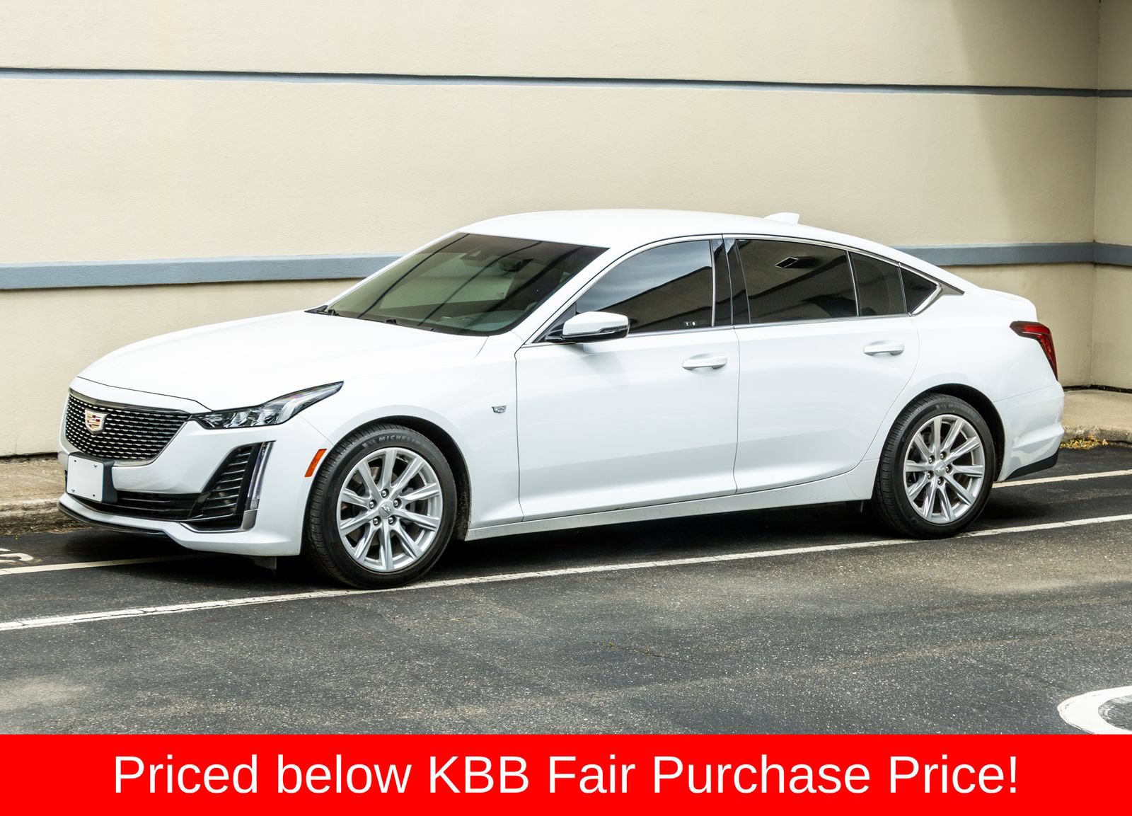 Used 2022 Cadillac CT5 Luxury RWD image 3