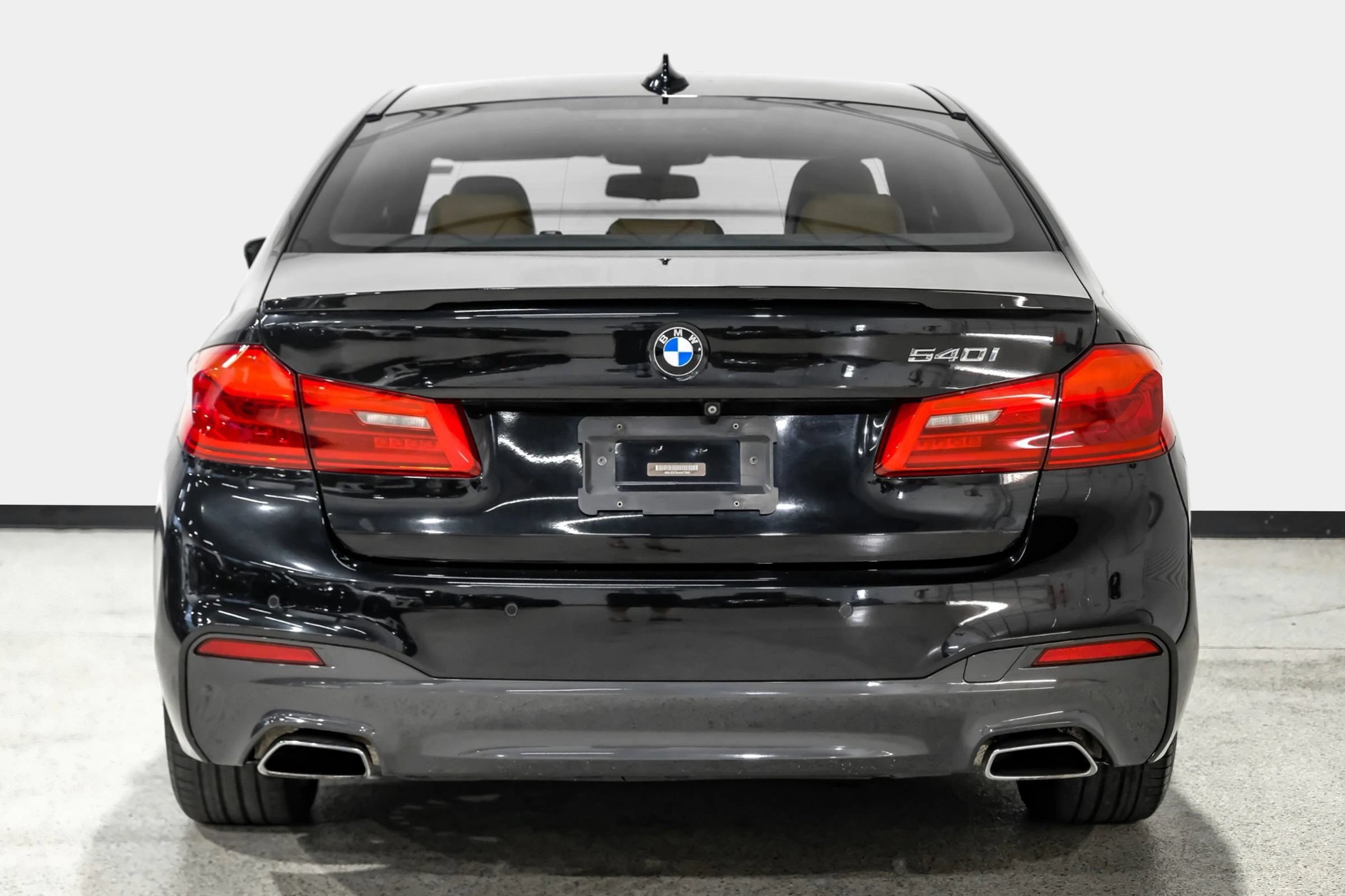 Used 2017 BMW 540i RWD image 7