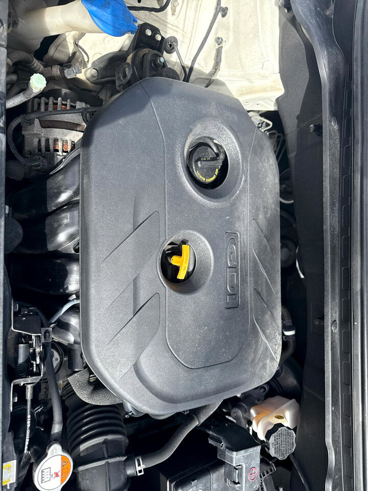 Used 2016 Kia Soul + image 23