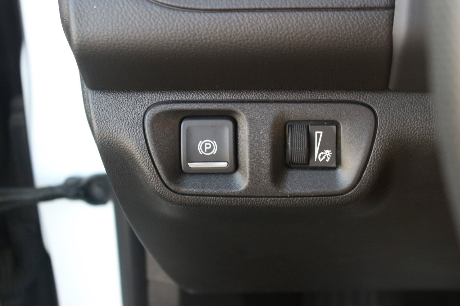 Used 2021 GMC Acadia SLE w/ Driver Convenience Package FWD image 31
