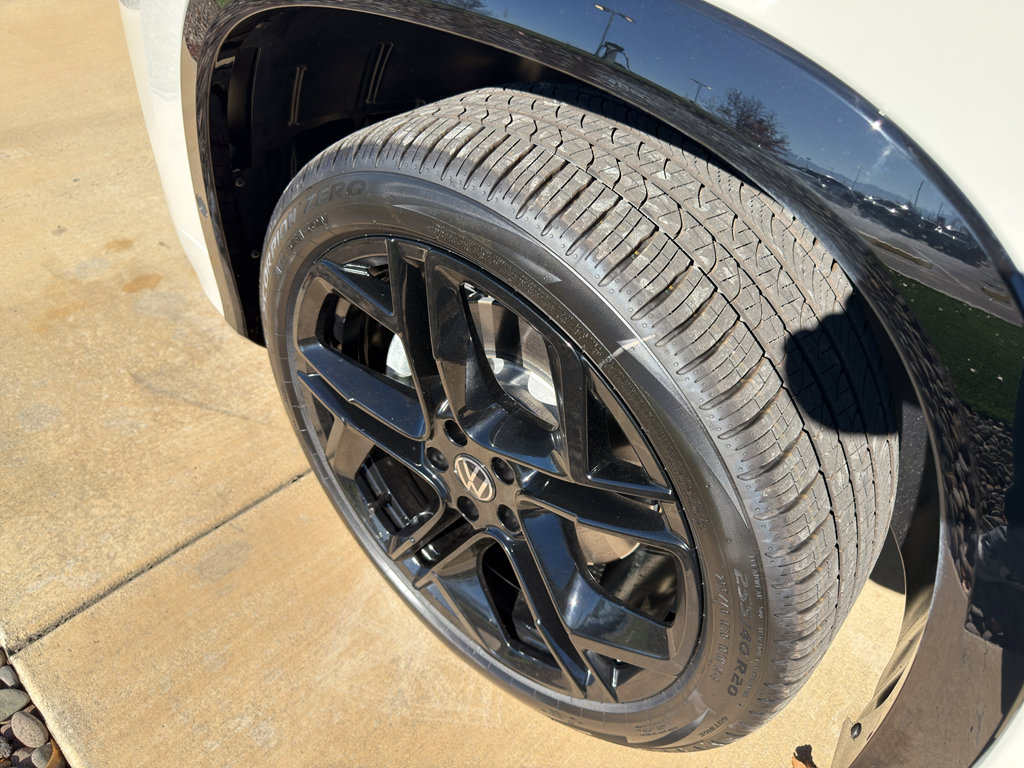 New 2026 Volkswagen Tiguan SE R-Line image 10