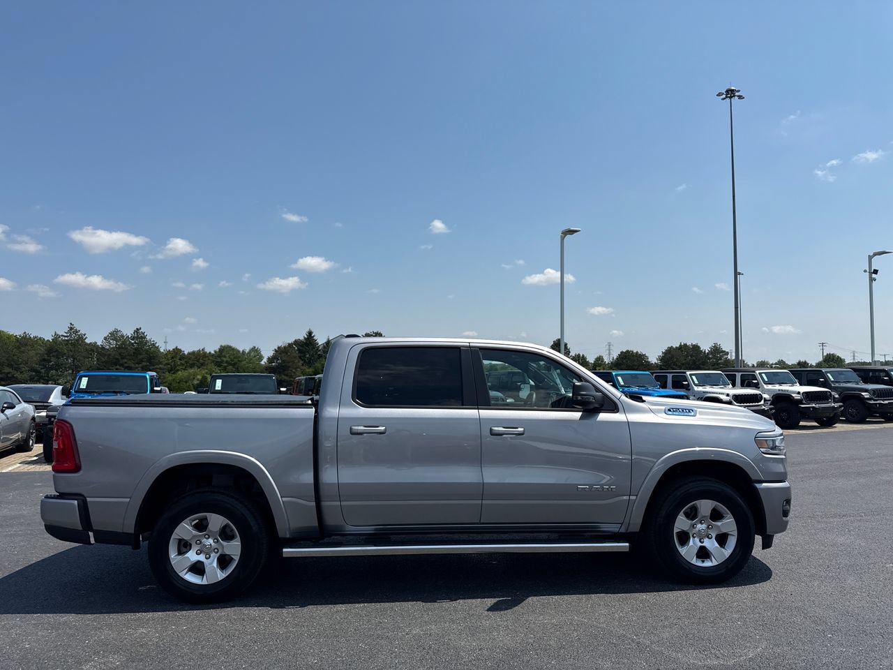 Used 2025 RAM 1500 Big Horn AWD/4WD image 2