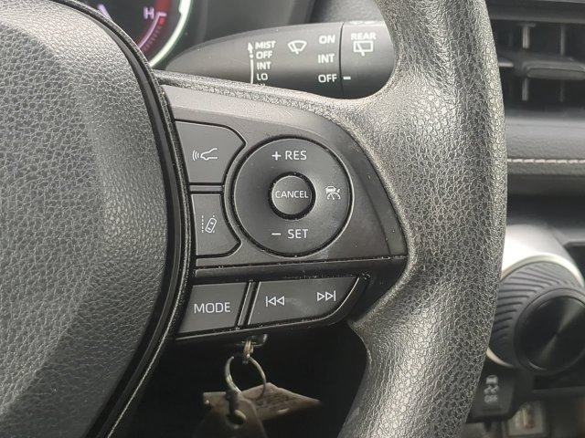 Certified 2023 Toyota RAV4 LE FWD image 28