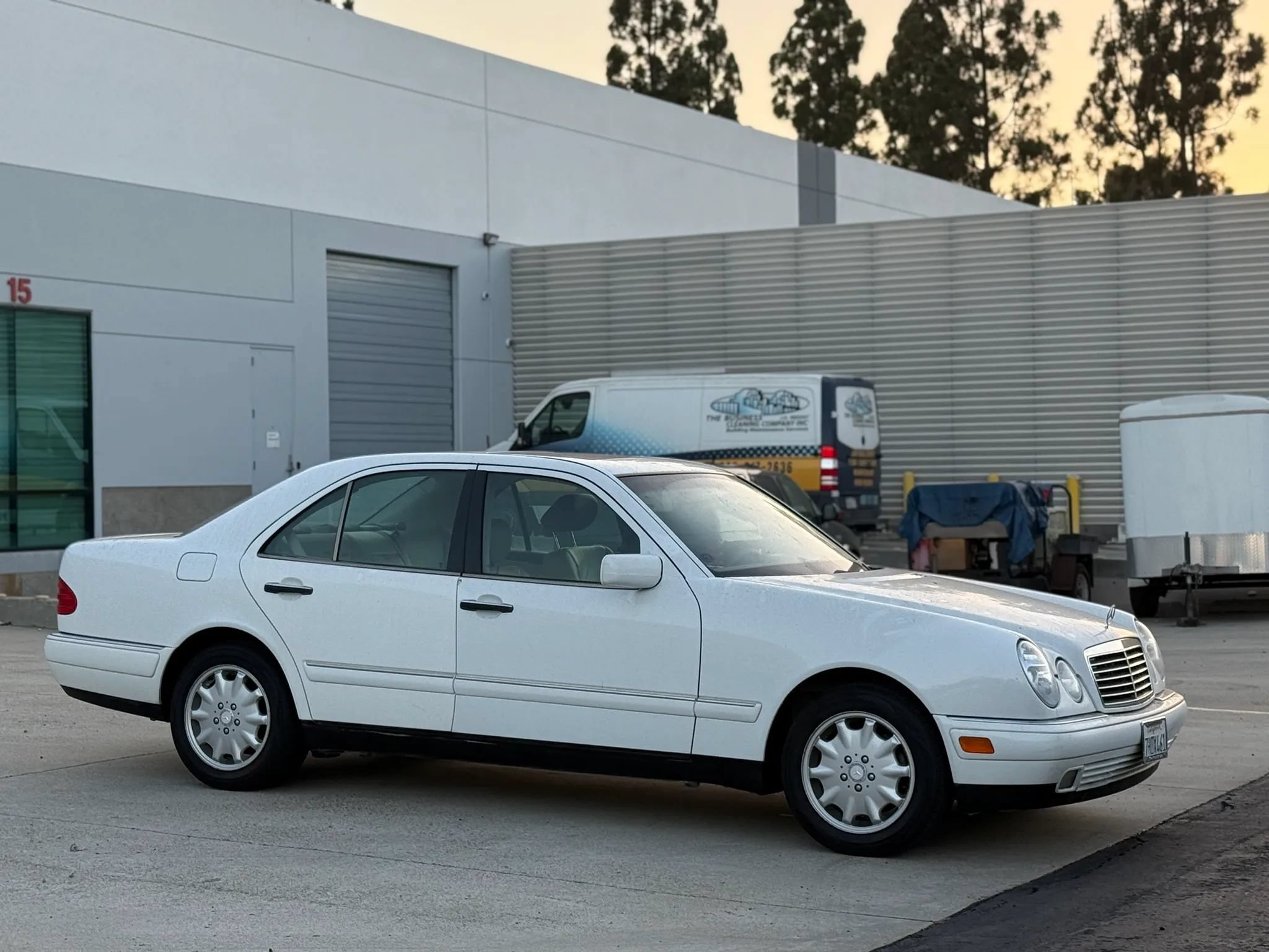 Used 1999 Mercedes-Benz E 320 Sedan image 7