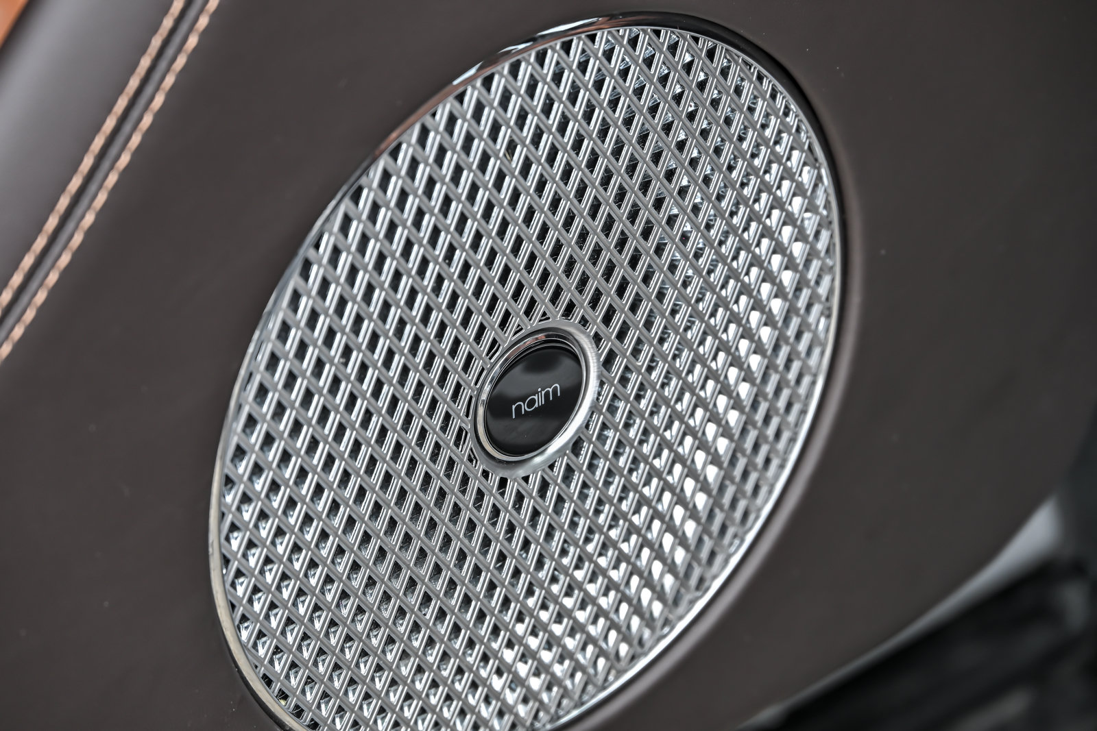 Used 2022 Bentley Bentayga AWD/4WD image 19