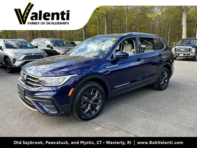 Used 2022 Volkswagen Tiguan SE AWD/4WD image 1