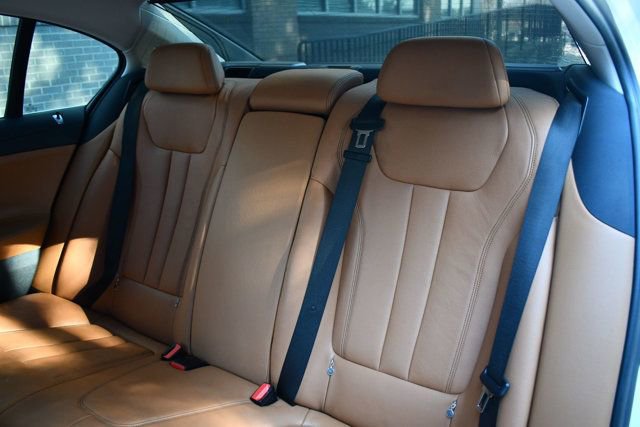 Used 2018 BMW 740i xDrive image 31