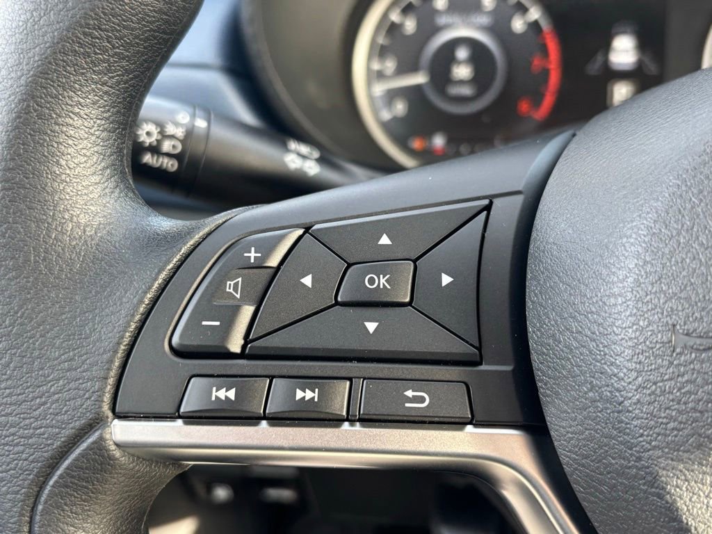 Used 2025 Nissan Versa SV w/ Trunk Package image 21