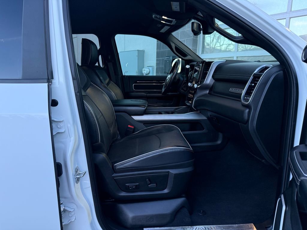 Used 2021 RAM 3500 Laramie image 17