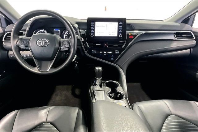 Used 2024 Toyota Camry SE image 7