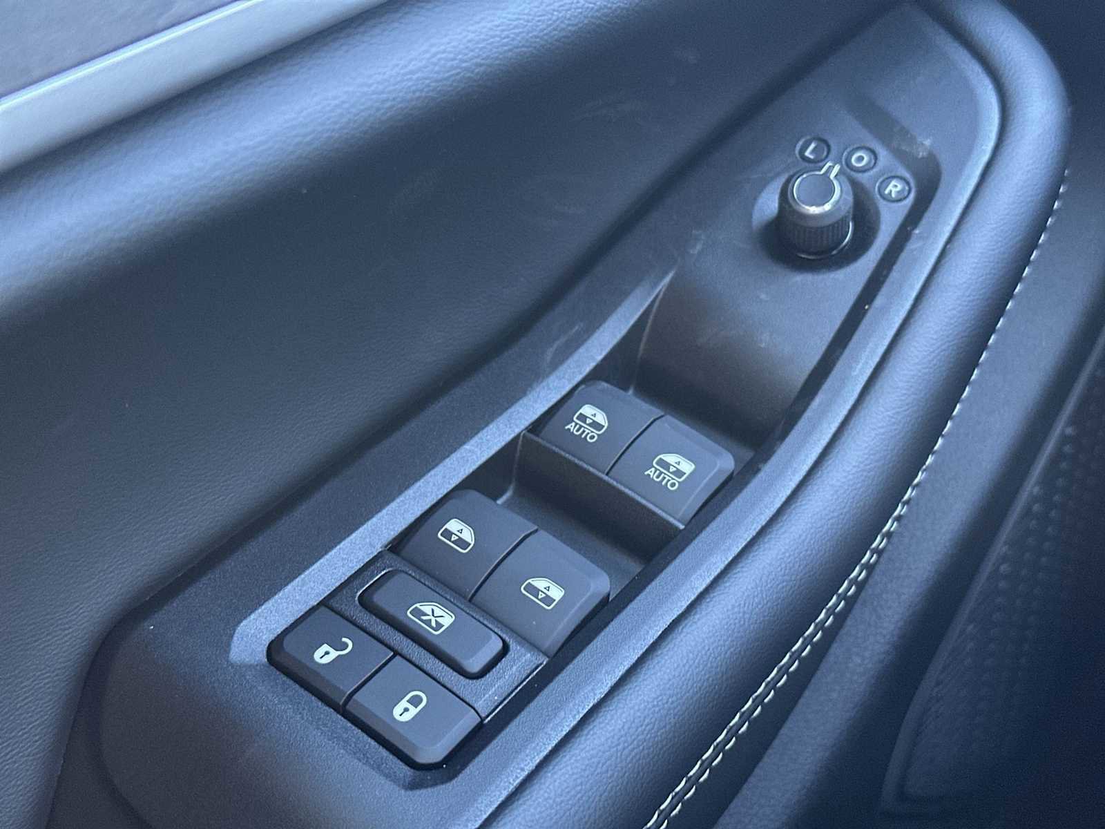 New 2025 Jeep Grand Cherokee Limited w/ Luxury Tech Group II image 15