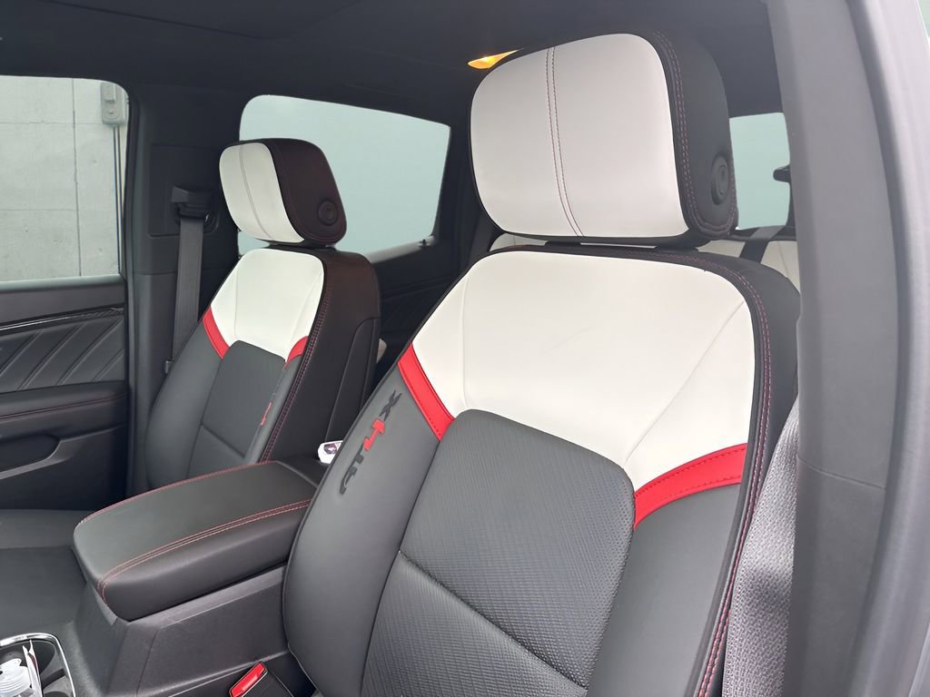 Used 2024 GMC Canyon AT4X image 34