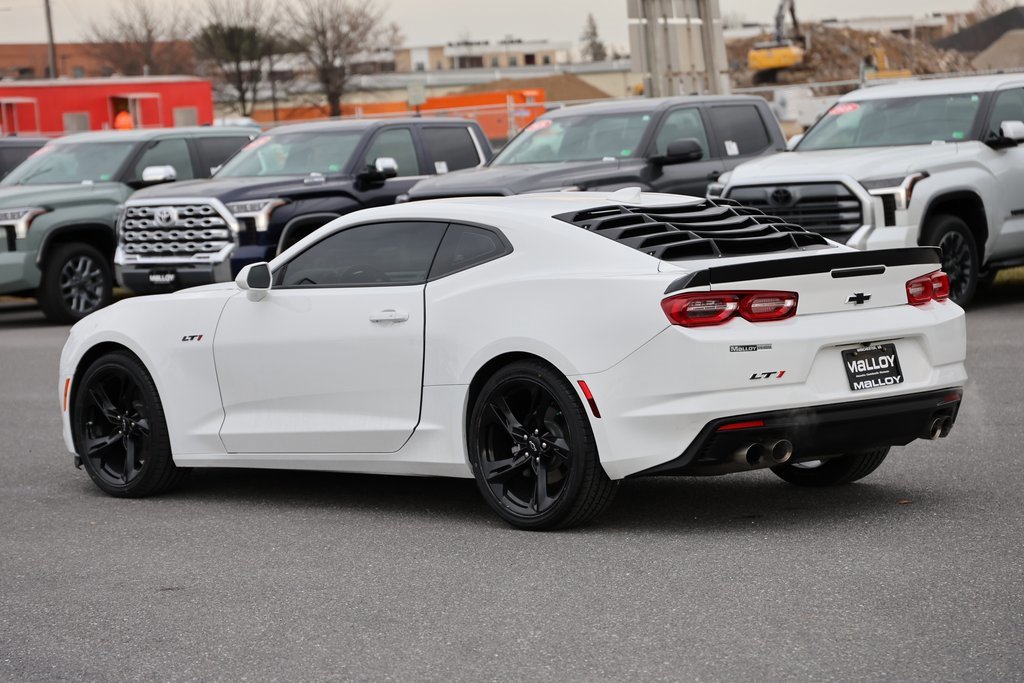 Used 2022 Chevrolet Camaro LT w/ Technology Package image 2