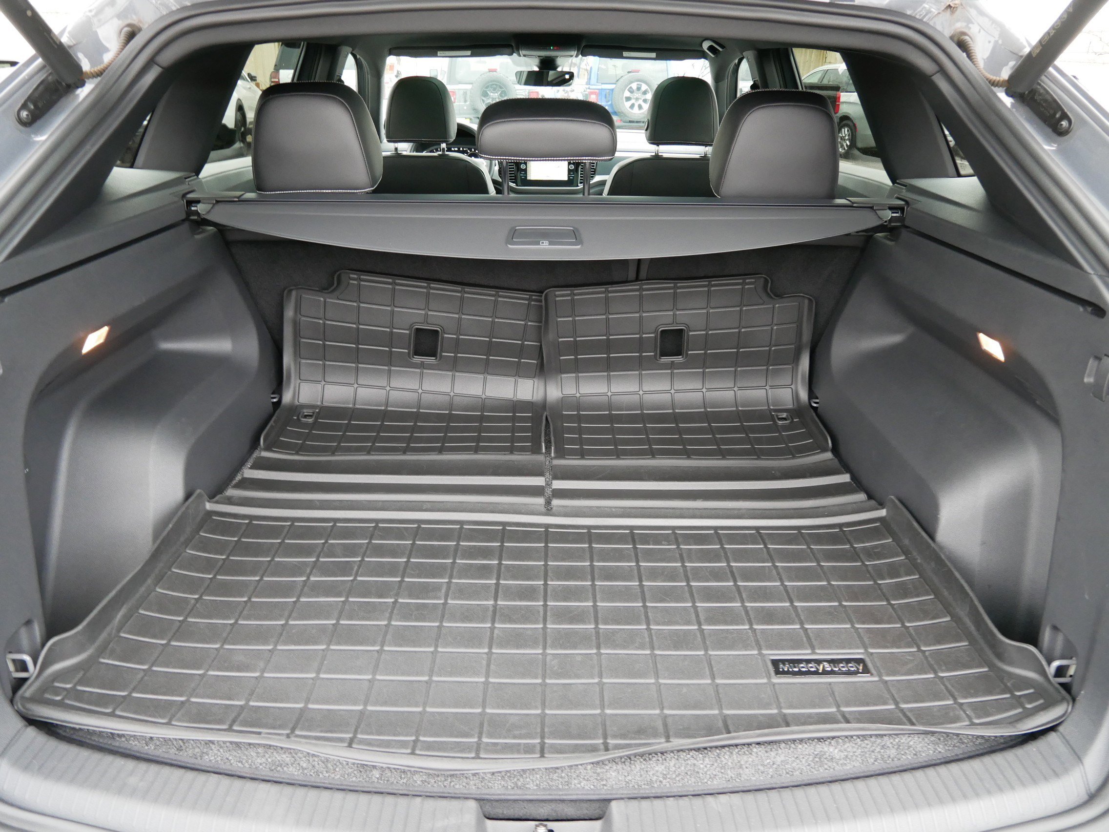 Certified 2023 Volkswagen Atlas Cross Sport SEL R-Line image 18