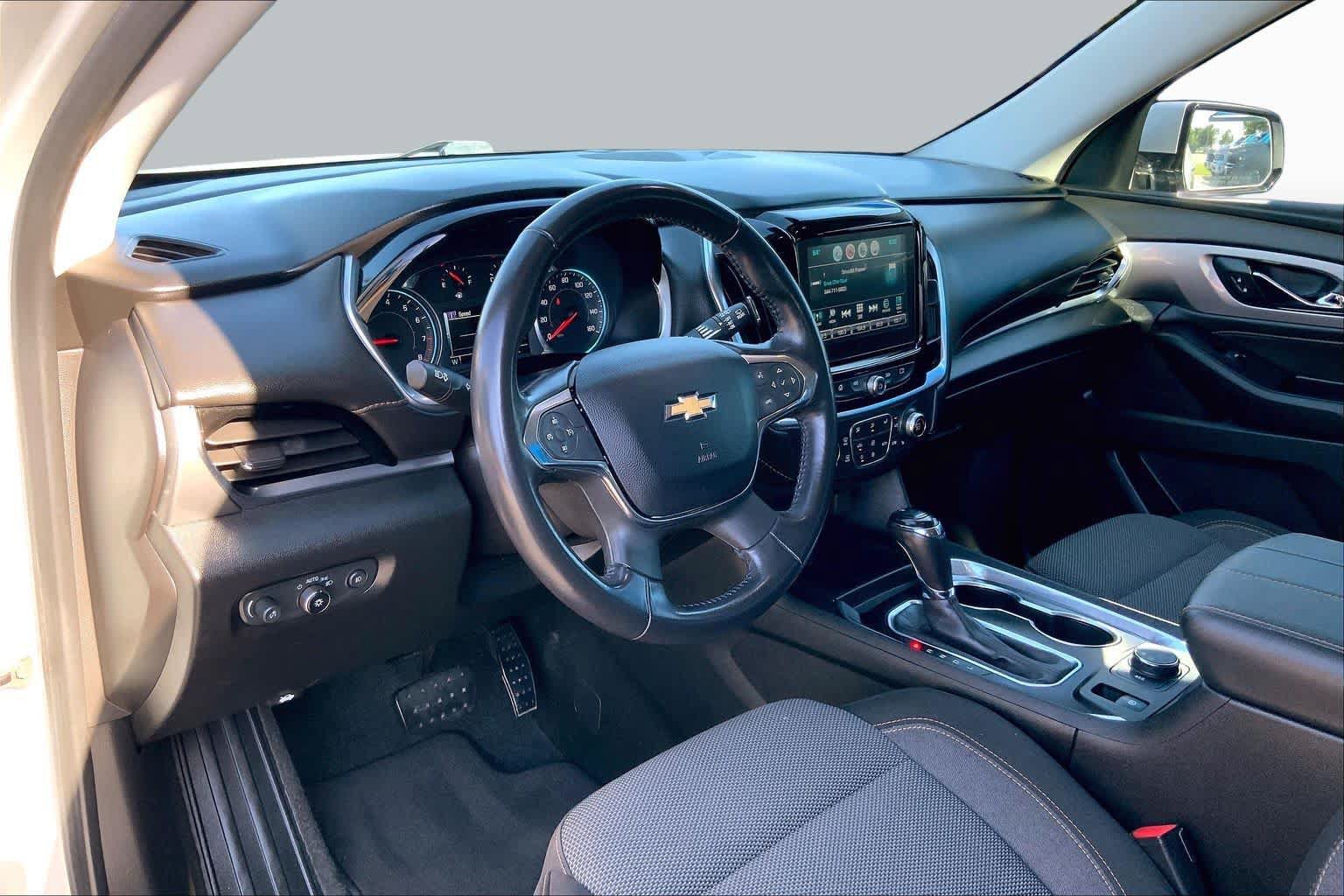 Used 2019 Chevrolet Traverse LT FWD image 18
