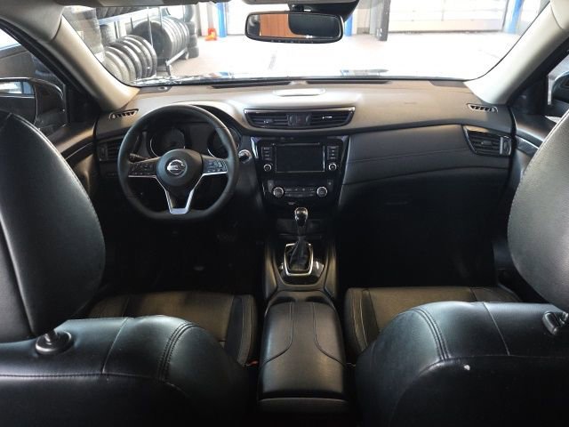 Used 2018 Nissan Rogue SL image 18