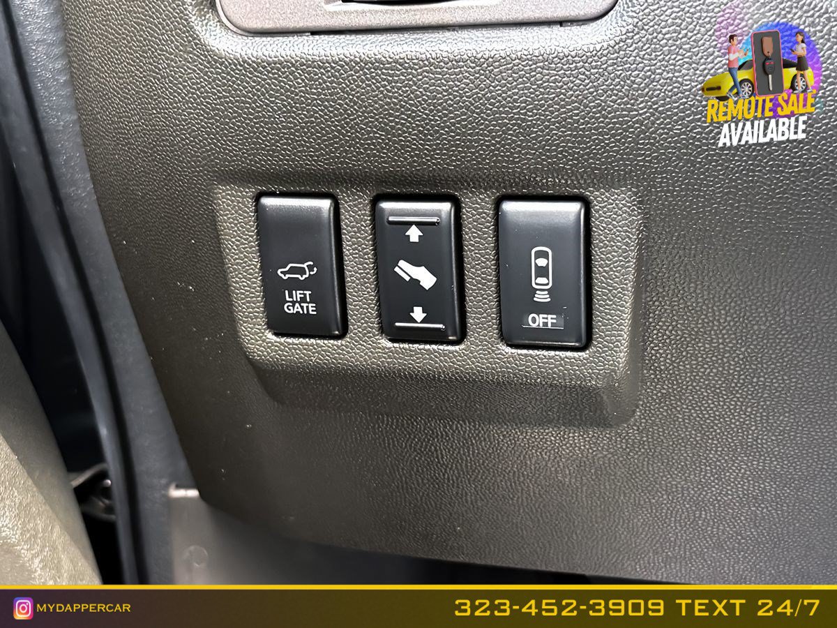 Used 2004 INFINITI QX56 2WD w/ Smart Vision Pkg image 32