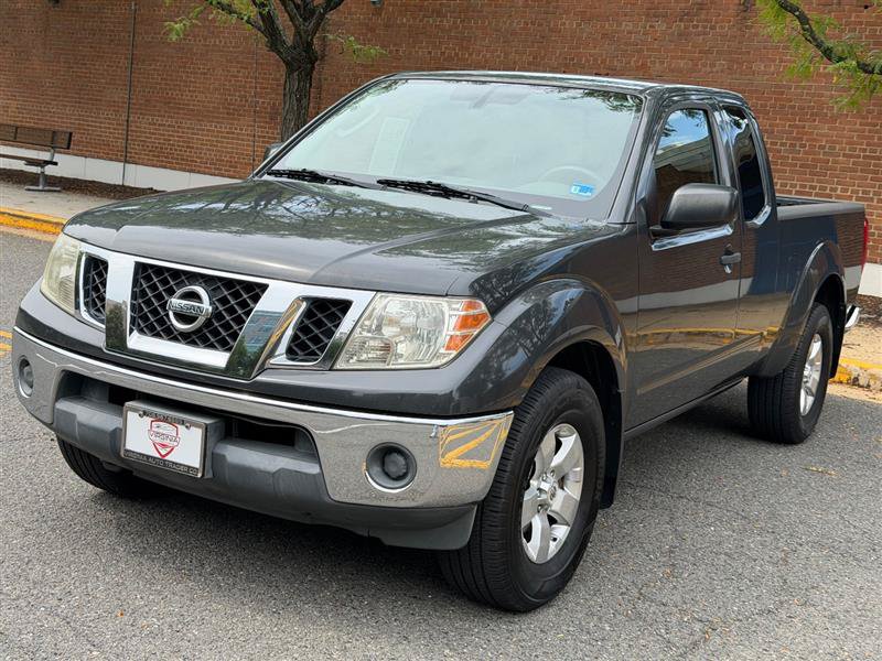 Used 2011 Nissan Frontier SV w/ SV Premium Utility Pkg AWD/4WD image 3