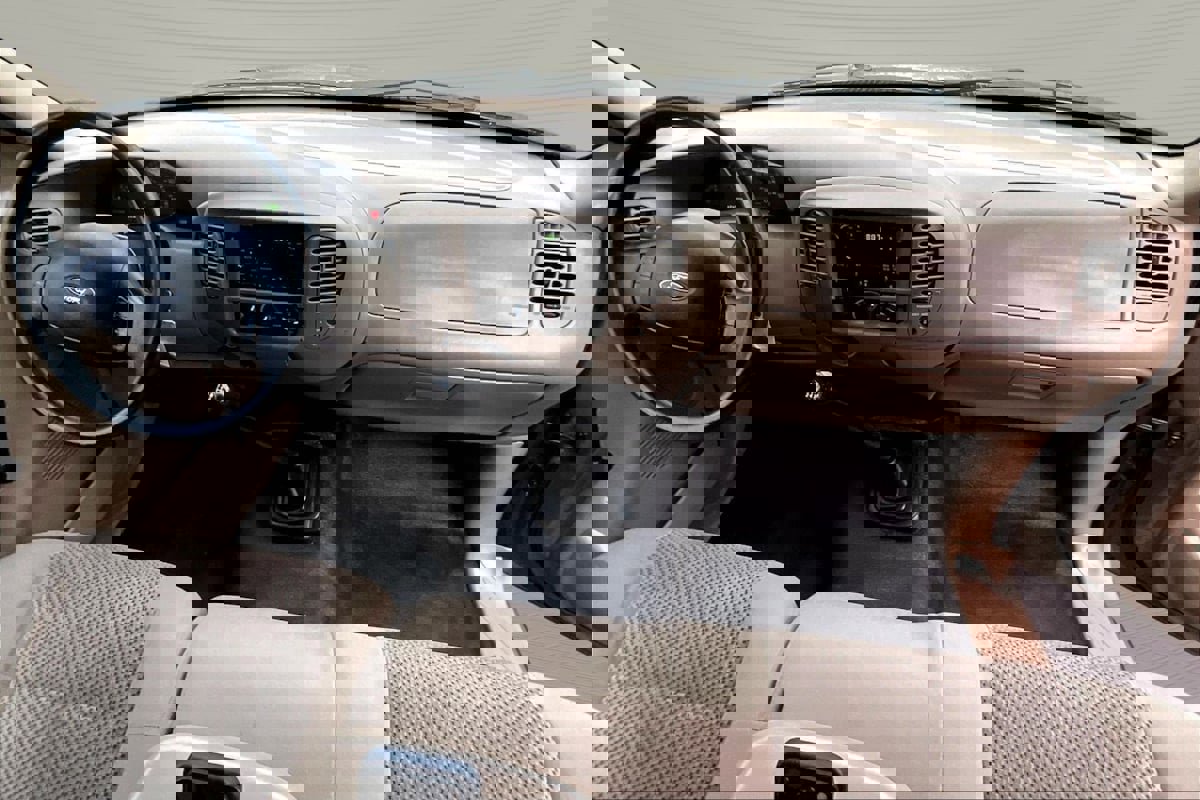 Used 2003 Ford F150 XL RWD image 8